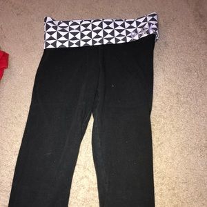 PINK cropped leggings